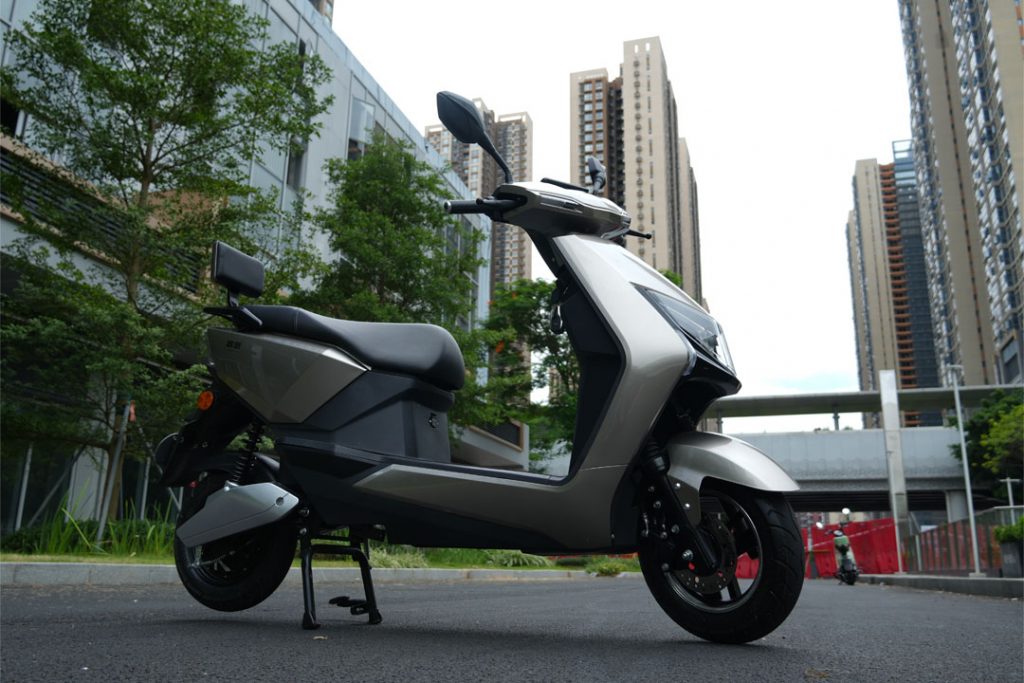 Lifespan of Electric Mopeds How Far Will They Go - Cyclemix